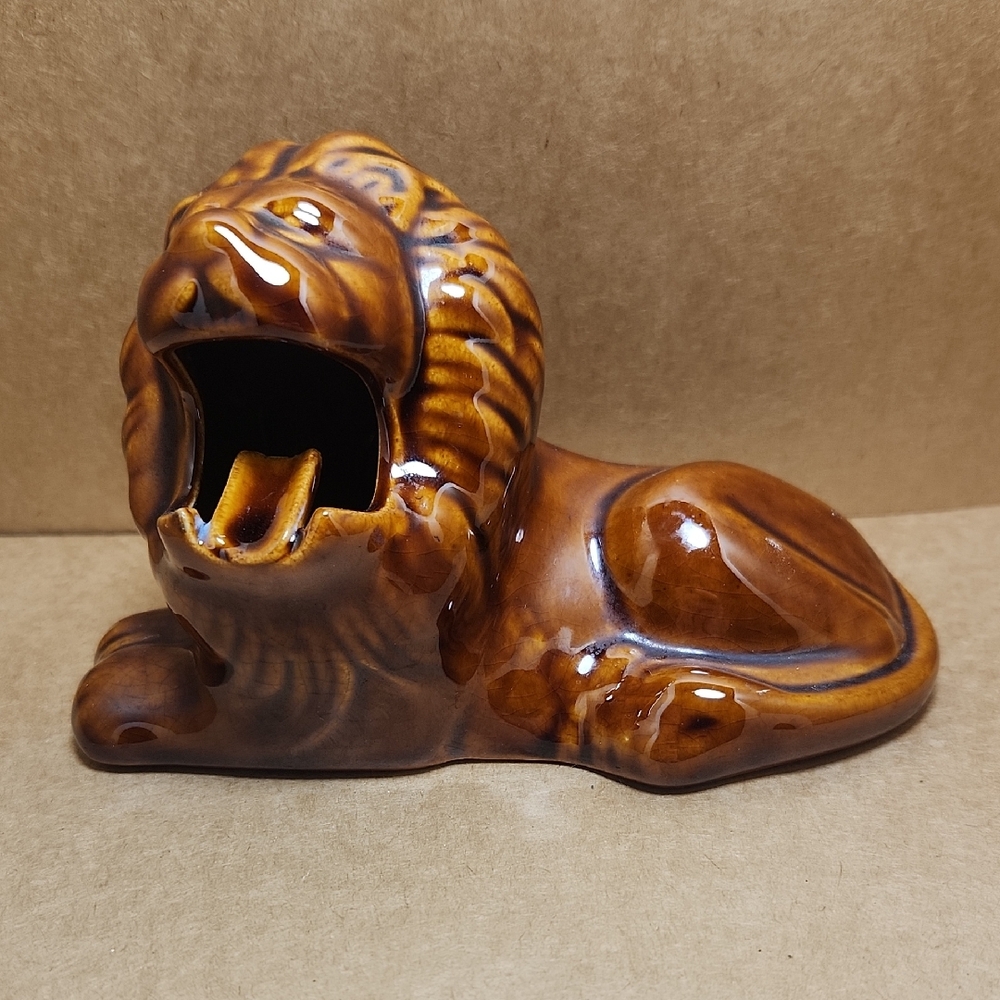 ***SALE 3 for $20*** Ceramic Lion Figurine in Rich Brown Ashtray